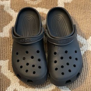 Black Crocs Men’s 9/Women’s 11